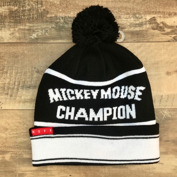 Disney by Neff Mickey Mouse Winter POM Hat - Picture 5 of 15